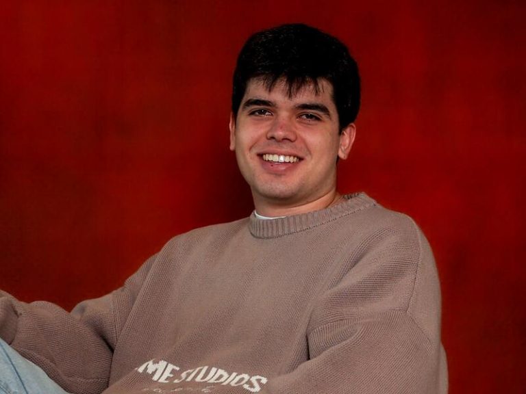Íñigo Quintero estrena su primer EP, ‘Es solo música’