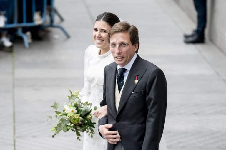 El regalo con ruedas de la lista de bodas de José Luis Martínez-Almeida y Teresa Urquijo