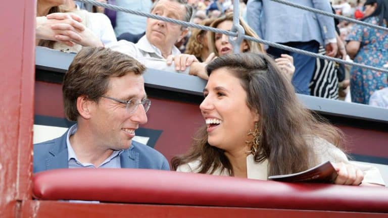 ¡Lío a la vista! Almeida se encuentra con un invitado sorpresa a su boda