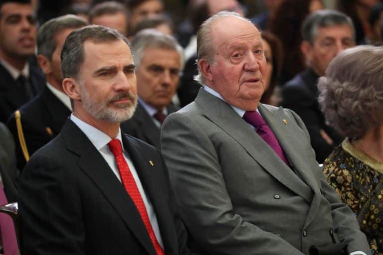 Los 6 encuentros entre Felipe VI y Juan Carlos que refuerzan a la Casa Real