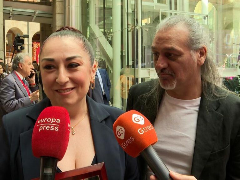 Camela recibe la Gran Cruz del Dos de Mayo muy agradecidos con su público