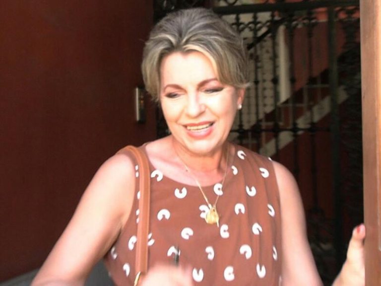 La sorprendente sonrisa de la madre de Antonio Tejado tras salir a la luz su ruptura con María del Monte
