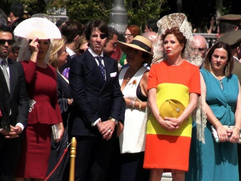 Ágatha Ruiz de la Prada asiste a la jura de bandera en Sevilla
