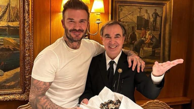 David Beckham llora de emoción al recibir su estrella en el Paseo de la Fama de Hollywood junto a Victoria y sus hijos