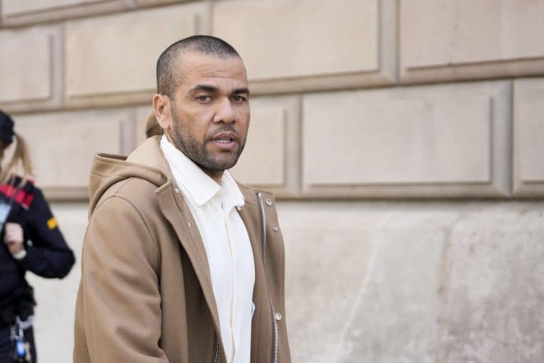 El nuevo plan de Dani Alves y Joana Sanz termina de noquear a los haters