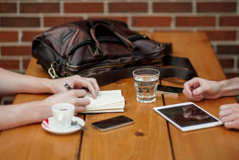 iPhone 15: Innovación, Impacto Social y Sostenibilidad