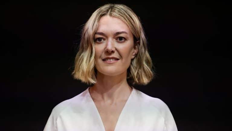 Marta Ortega barre para casa y luce como nadie los pantalones de moda en Zara