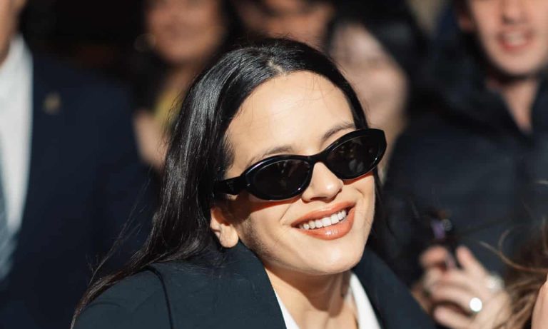 Rosalía se cuela en la relación de una estrella de Hollywood y su marido