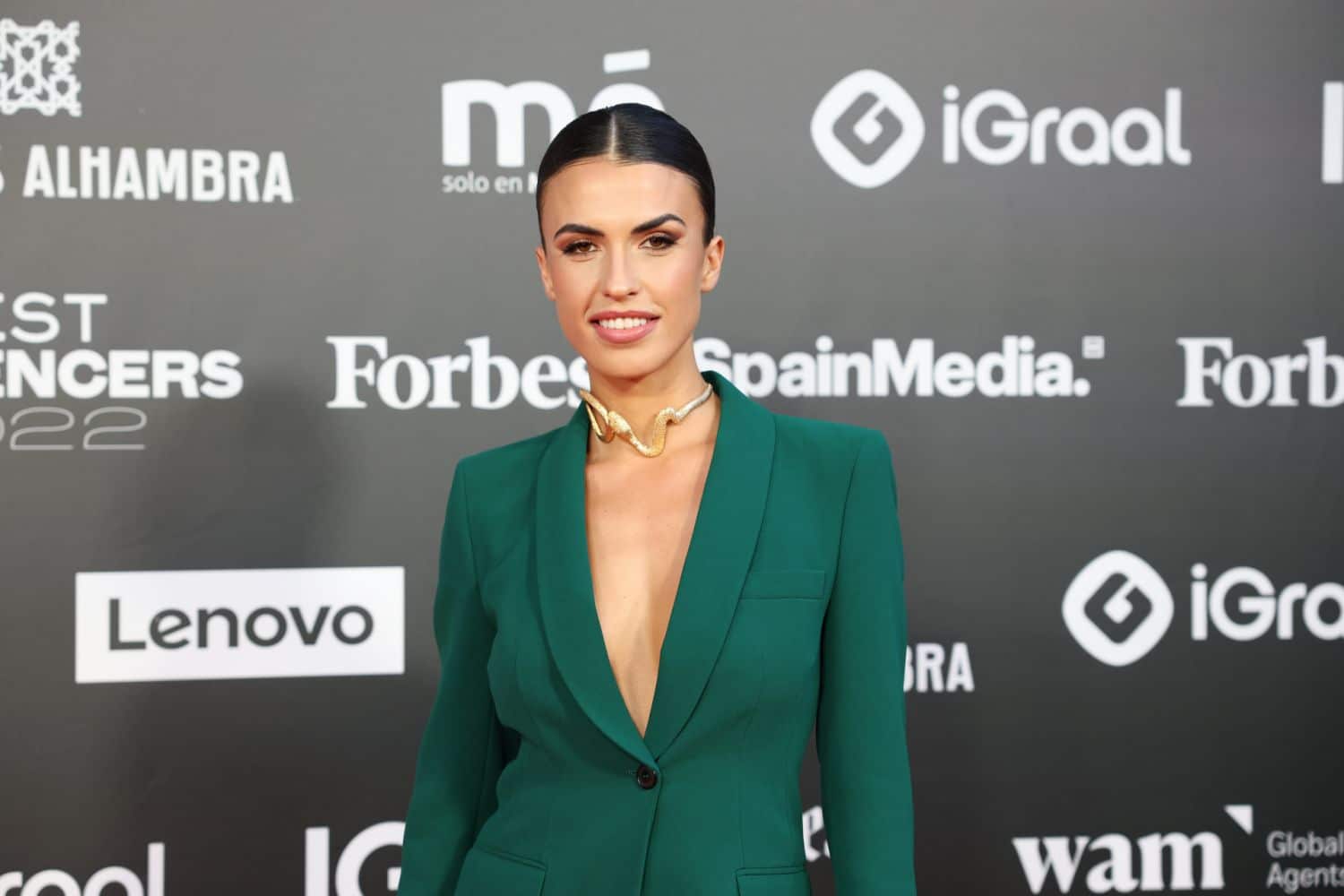 Sofía Suescun y Kiko Jiménez ponen tierra de por medio por Maite Galdeano Sofía Suescun