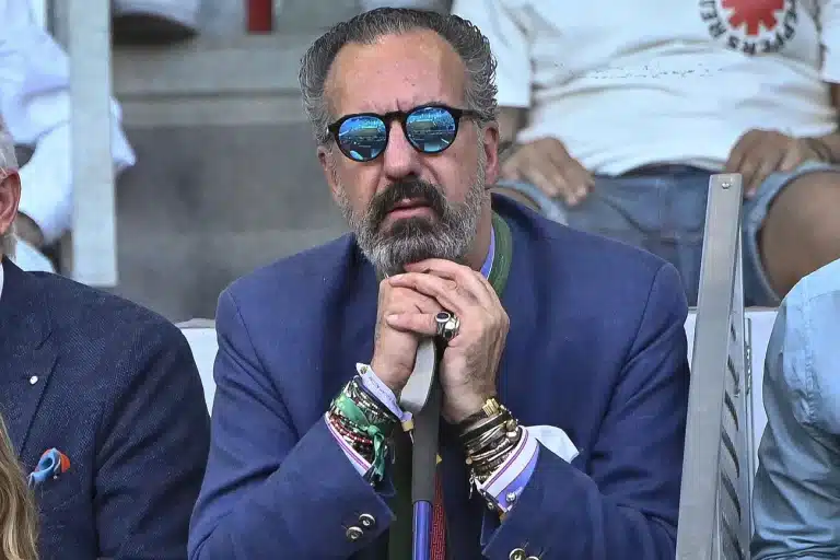 Jaime de Marichalar y las zapatillas de 500 euros con las que recorre París