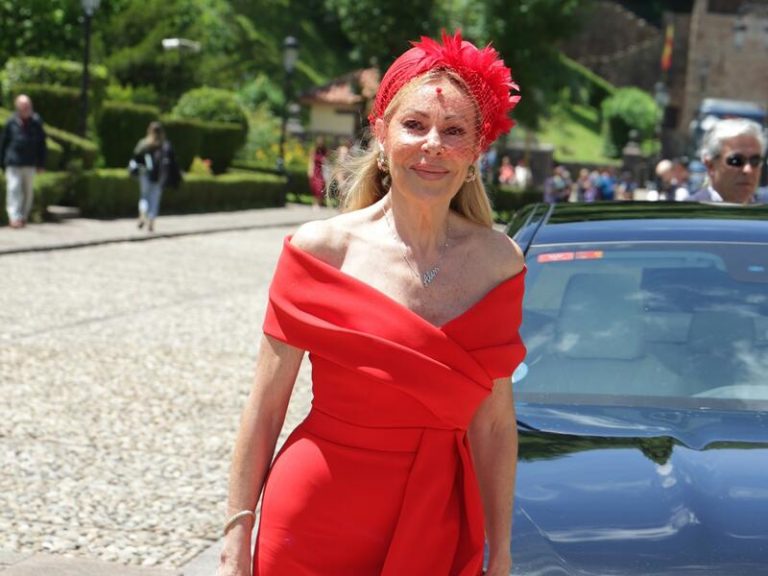 Ana Obregón acapara todas las miradas en la boda de su sobrino