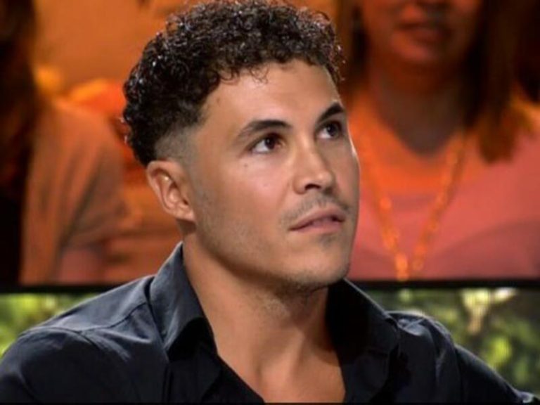 Kiko Jiménez, molesto por el tonteo entre Sofía Suescun y Abraham García: «Está tentándola, tiene que disimular un poco»