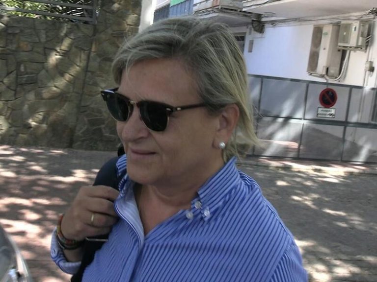 La hermana de Mariló de la Rubia explota ante las acusaciones de ser el ‘topo’ de Isabel Pantoja