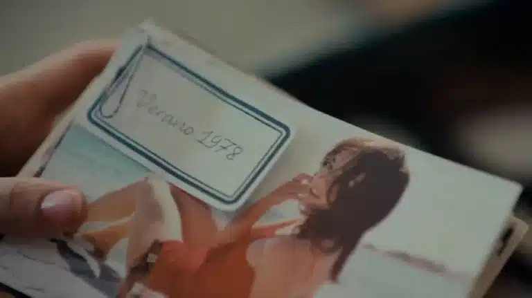 Estrella Damm revive los veranos de los años setenta en su última campaña de verano