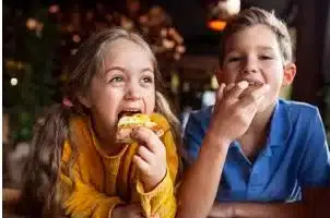 Gullón aboga por la inclusión de galletas infantiles adecuadas para todos los niños a través de su línea Hookies