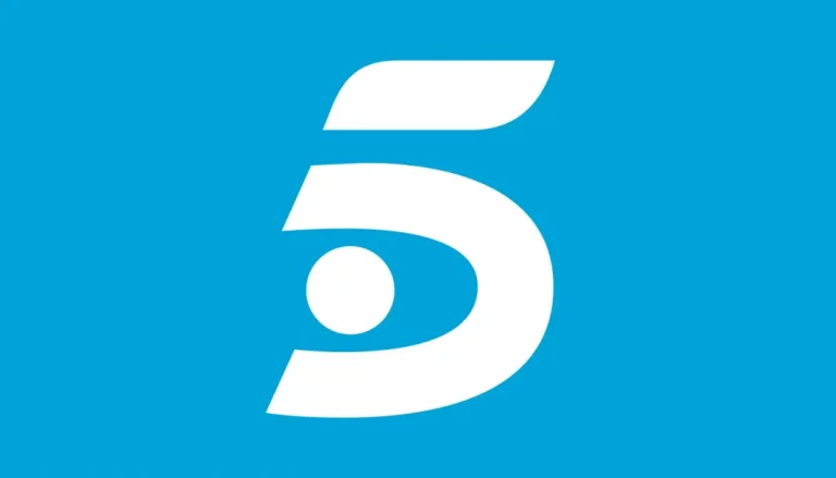 Telecinco se carga al director de Socialité
