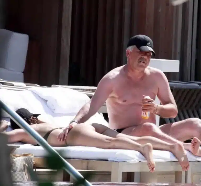 Un cigarro y una mano juguetona: Ancelotti presume de la vida padre en sus vacaciones por USA