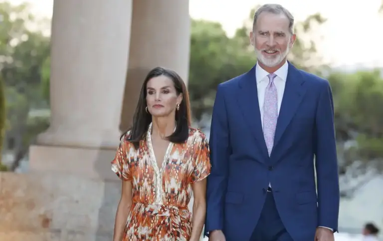 El comunicado de última hora de Felipe y Letizia por el incendio de Los Gallardos que ha roto la agenda de Leonor