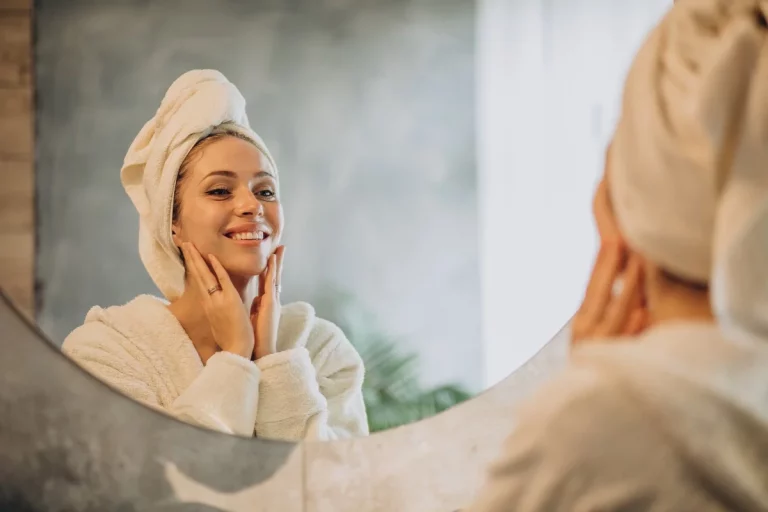 Descubre las rutinas eficientes de cuidado facial para cada generación