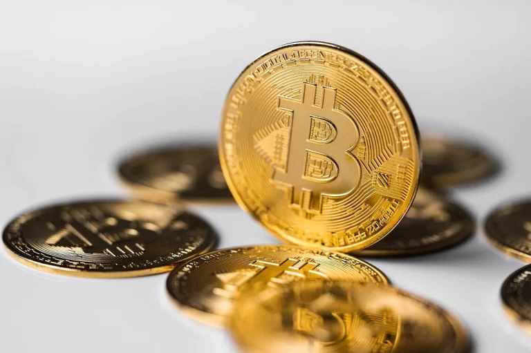 Celebridades y criptomonedas: la nueva ola de tokens personales