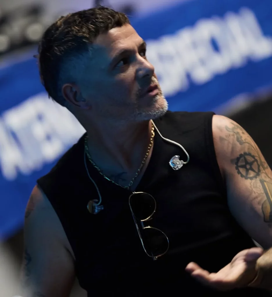 Alejandro Sanz y Candela Márquez rompen su relación y se dedican mensajes con Rosalía de por medio Alejandro Sanz posando en su cuenta de Instagram | Fuente: @alejandrosanz