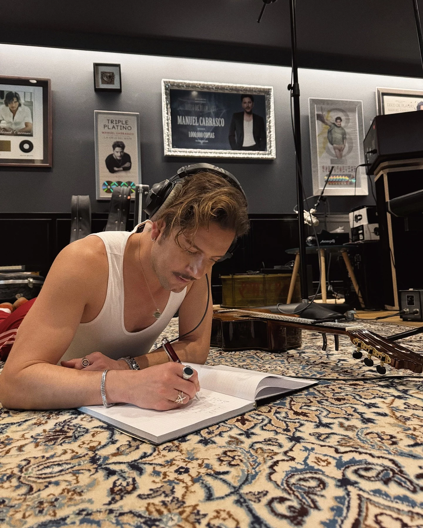 Así es la casa de Manuel Carrasco y su mujer Almudena Navalón: conoce todos los detalles Así es la casa de Manuel Carrasco y su mujer Almudena Navalón: conoce todos los detalles