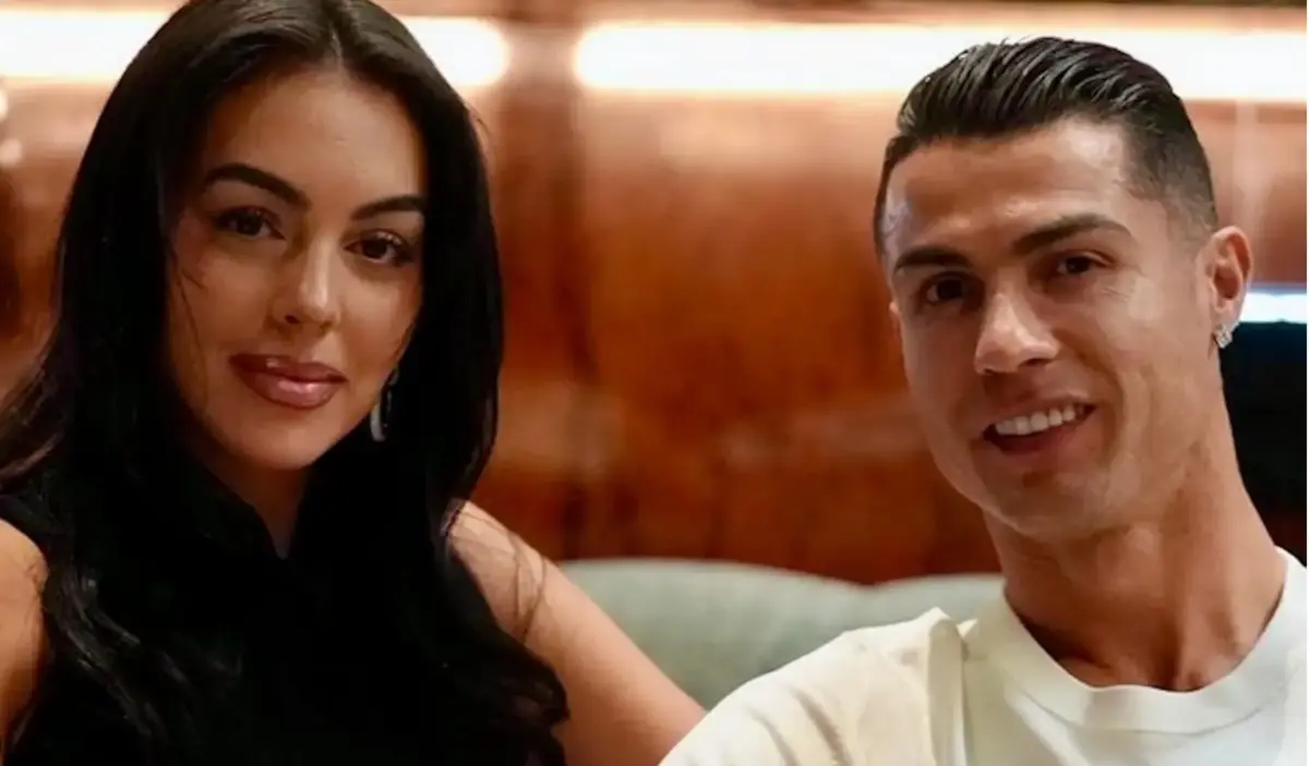 Georgina y Cristiano posando. (Foto: Instagram)