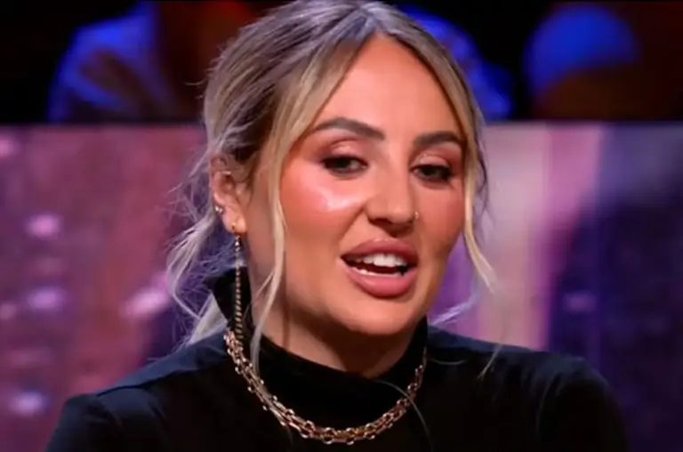 Rocío Flores manda un mensaje a Rocío Carrasco: «Llevo toda la vida esperando»