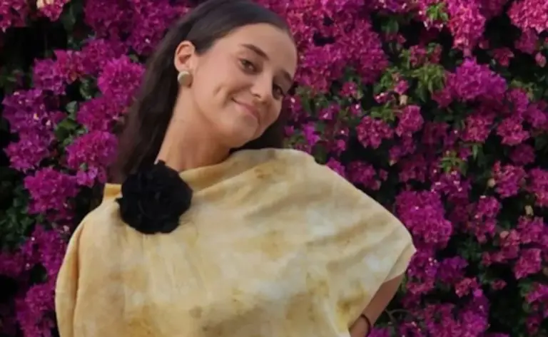 Victoria Federica rompe la rutina en Sanxenxo: visita al Rey Juan Carlos con Jorge Navalpotro