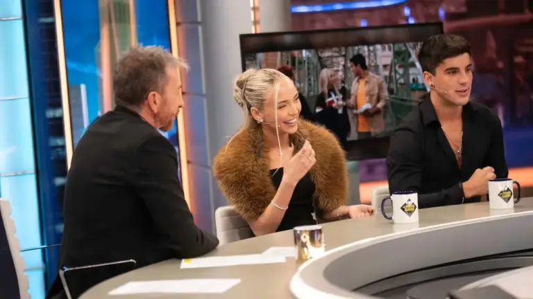 Oscar Casas y Ana Mena confirman su relación en El Hormiguero - Fuente: @El_Hormiguero