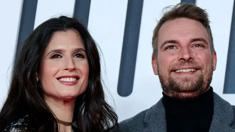 José María Almoguera aclara sus planes de boda con María Sánchez: «De momento, estamos muy felices»