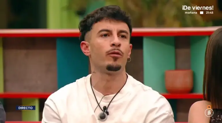 «Salí de la ducha y lo vi»: El traumático descubrimiento de Juanpi en TikTok que dinamita su relación en GH Dúo