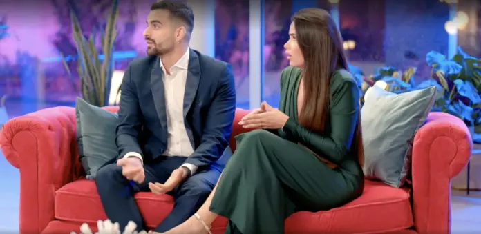 Uno de los momentos más tensos de la pareja en el reencuentro de La Isla de las Tentaciones 9 - Fuente: Telecinco Uno de los momentos más tensos de la pareja en el reencuentro de La Isla de las Tentaciones 9 - Fuente: Telecinco