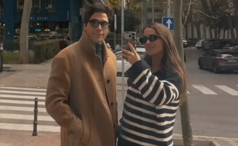 María Pombo presume de familia numerosa: su tercera hija ya está en casa