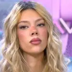 Alejandra Rubio con el rostro serio. (Foto: YouTube)