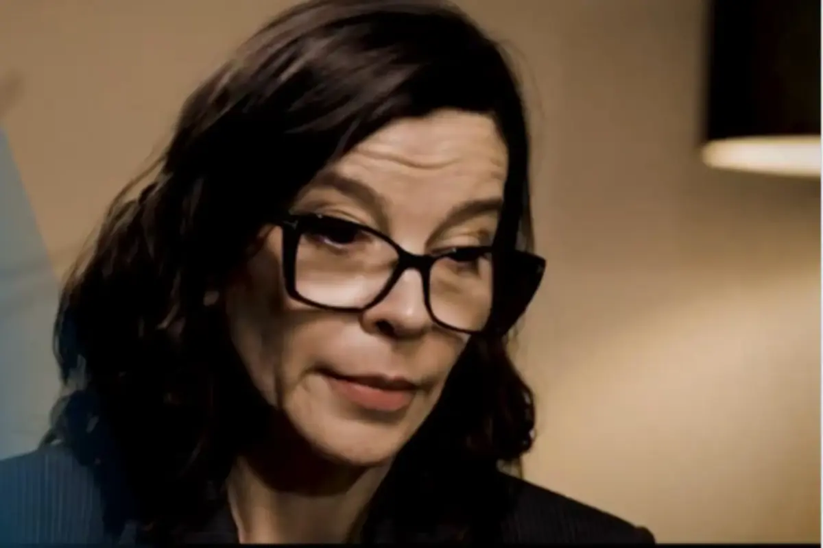 Silvia Bronchalo, madre de Daniel Sancho: "Mi amiga me metió dos pastillas en la boca" Silvia Bronchalo en su entrevista. (Foto: YouTube)