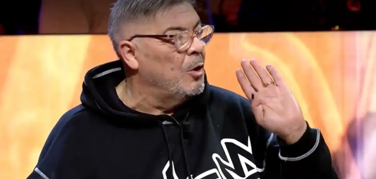 Antonio Canales responde a las declaraciones de su hijo: "Mi padre es un hedonista tóxico" Antonio Canales responde a las duras acusaciones de su hijo en televisión - Fuente: Telecinco