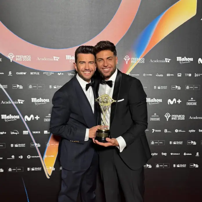 Montoya recogiendo su galardón en los Premios Iris - Fuente: @jose_carlosmontoya Montoya recogiendo su galardón en los Premios Iris - Fuente: @jose_carlosmontoya