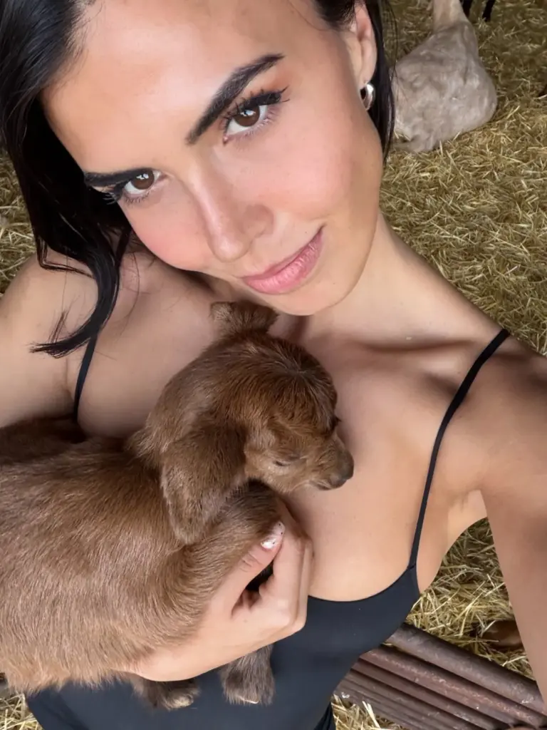 Sofía Suescun y Kiko Jiménez sorprenden con estas declaraciones: "Hemos sido padres" Las tiernas imágenes que Sofia y Kiko compartieron con sus seguidores - Fuente: @sofiasuescun