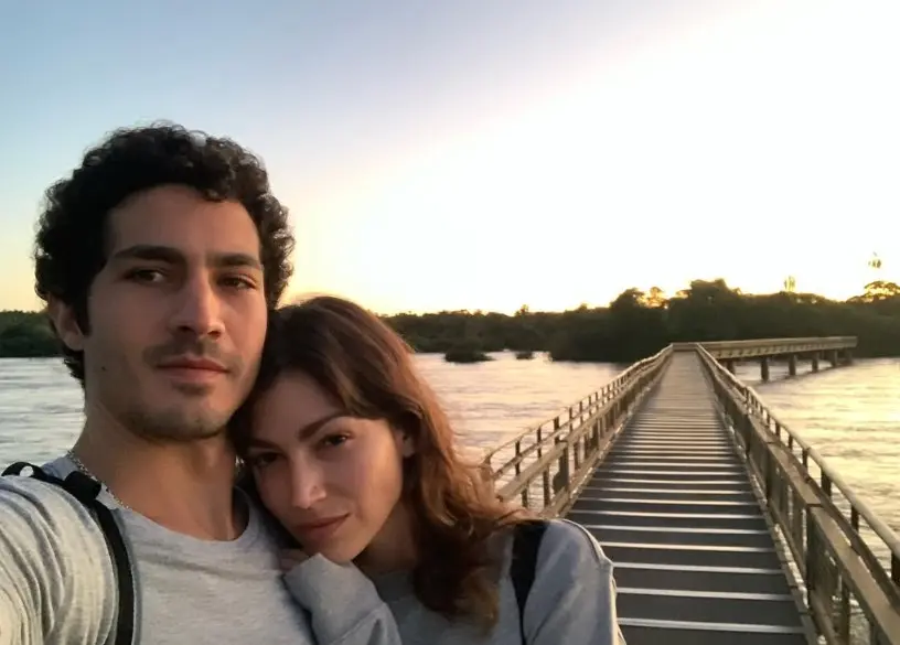 Úrsula Corberó y Chino Darín ya son padres de su primer hijo Ursula Corberó y Chino Darín juntos en su cuenta de Instagram - Fuente: @ursulolita