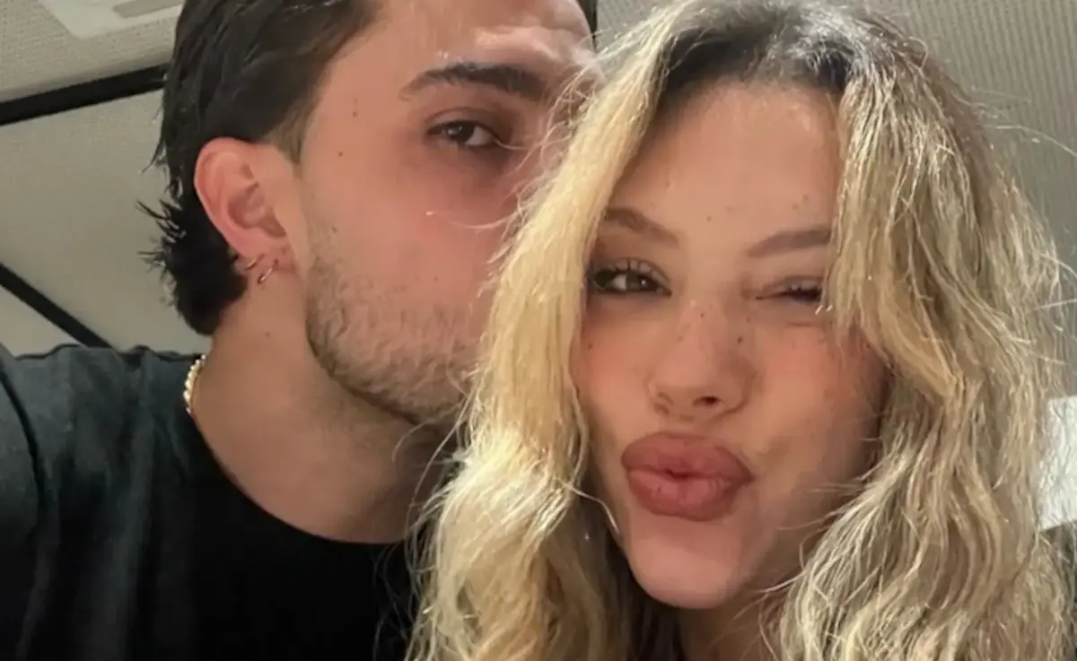 Alejandra Rubio acude al hospital y hace saltar las alarmas en pleno embarazo Carlo Costanzia con Alejandra Rubio. (Foto: Instagram)