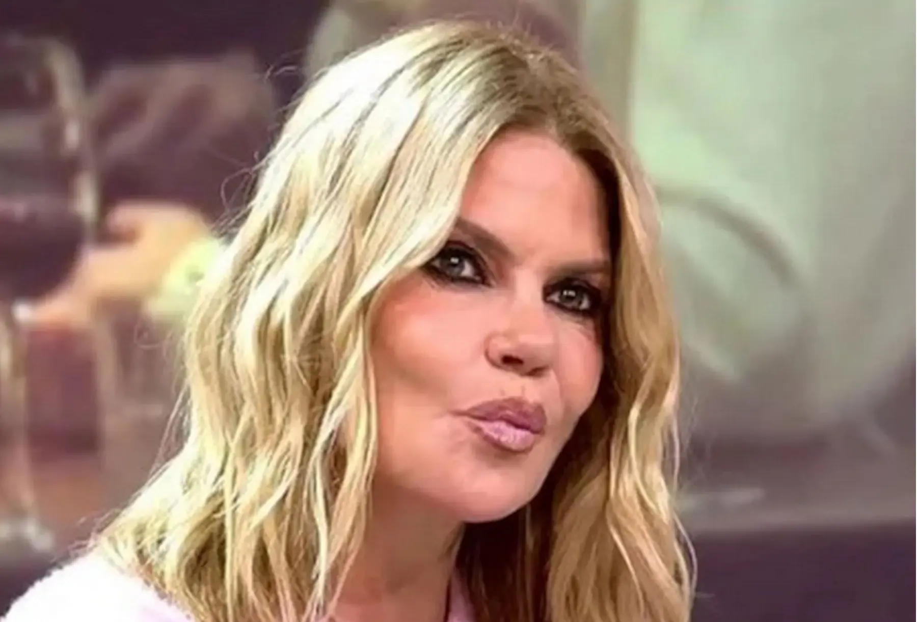 Makoke en su programa. (Foto: YouTube)