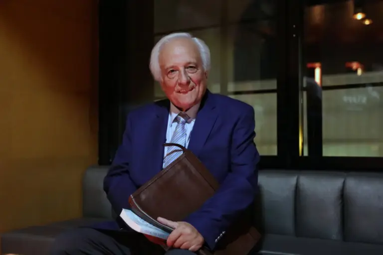 El periodismo está de luto: La multitudinaria despedida a Raúl del Pozo y el legado que deja