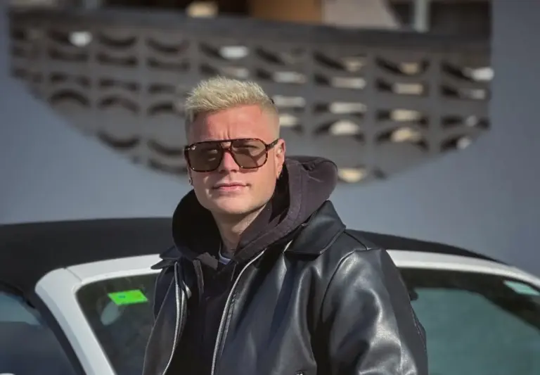 La emotiva reaparición de Adrián Rodríguez en televisión tras su salida del centro de rehabilitación