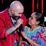 Kiko Rivera posando con Isabel Pantoja. (Foto: Instagram)