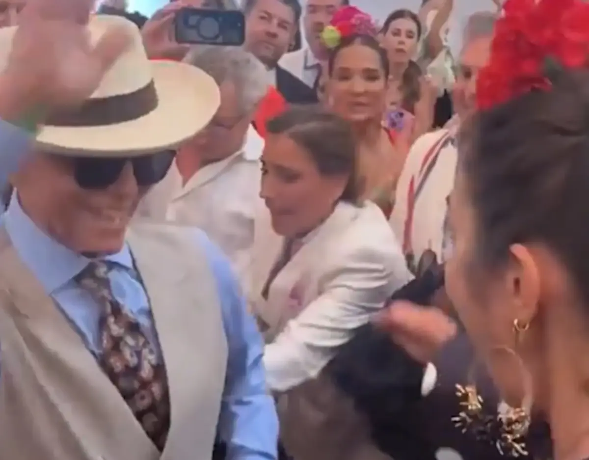 Ortega Cano y Paz Padilla se vuelven locos en la Feria de Abril: las imágenes más impactantes Ortega Cano con Paz Padilla. (Foto: Instagram)