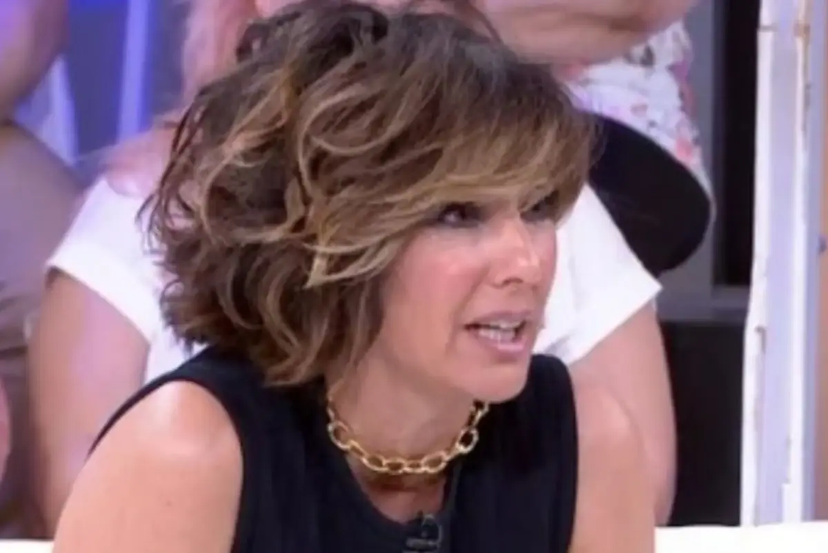 El motivo por el que Sonsoles Ónega rompió a llorar en pleno programa: "no lo sabia" El motivo por el que Sonsoles Ónega rompió a llorar en pleno programa: "no lo sabia"