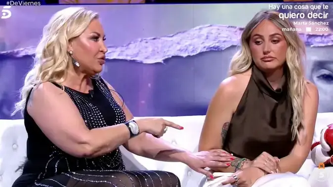 Rocío Flores carga duramente contra su madre, Rocío Carrasco: "Se tiene que estar arrepintiendo" Rocío Flores carga duramente contra su madre, Rocío Carrasco: "Se tiene que estar arrepintiendo"