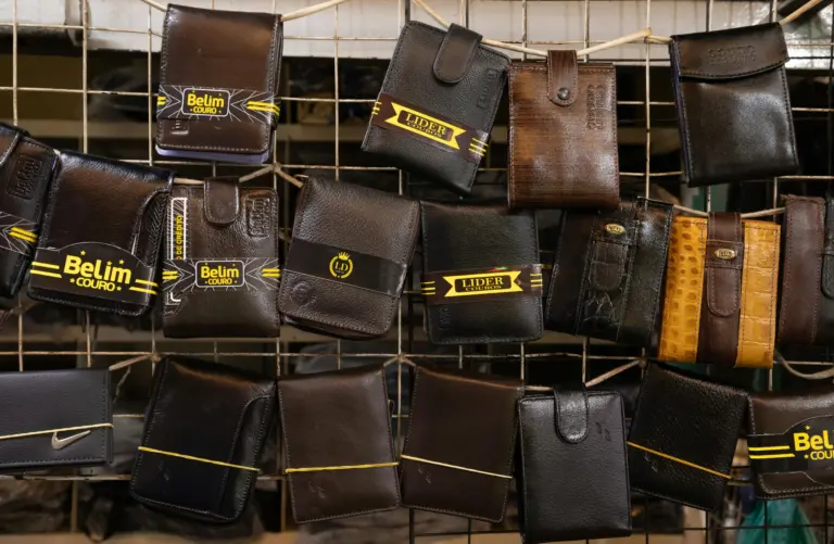 Los bolsos Fendi Baguette de Elizabeth Taylor que Christie’s subasta por una fortuna