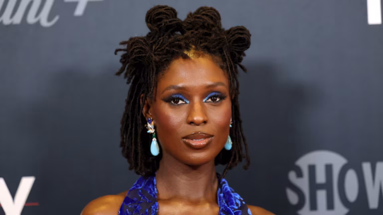 Zimmermann reúne a Jodie Turner-Smith y Poppy Delevingne en su escapada de lujo por la Riviera Francesa